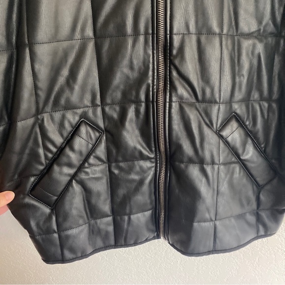 NWT We The FREE PEOPLE Black Vegan Leather Jacket Msrp $198 SZ SMALL - Picture 2 of 7